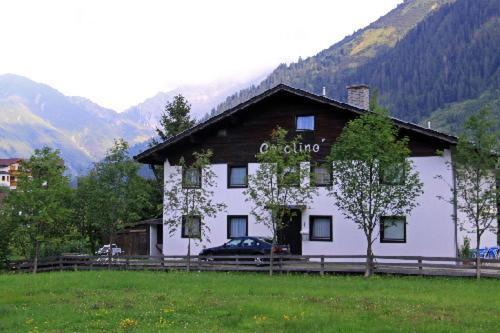 Gastehaus-Pension Caroline Berwang Exterior photo